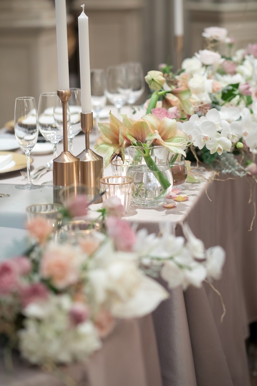 Are there certain flowers that cannot be specified depending on the season? Check with actual wedding photos [Bouquet and Floral Decoration Calendar].にて紹介している画像