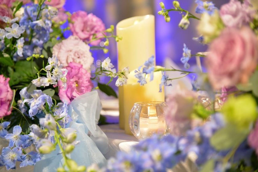 Are there certain flowers that cannot be specified depending on the season? Check with actual wedding photos [Bouquet and Floral Decoration Calendar].にて紹介している画像