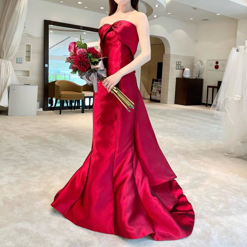 レアな、別注カラーもある！憧れブランド【アントニオリーヴァ】のカラードレス特集♡にて紹介している画像