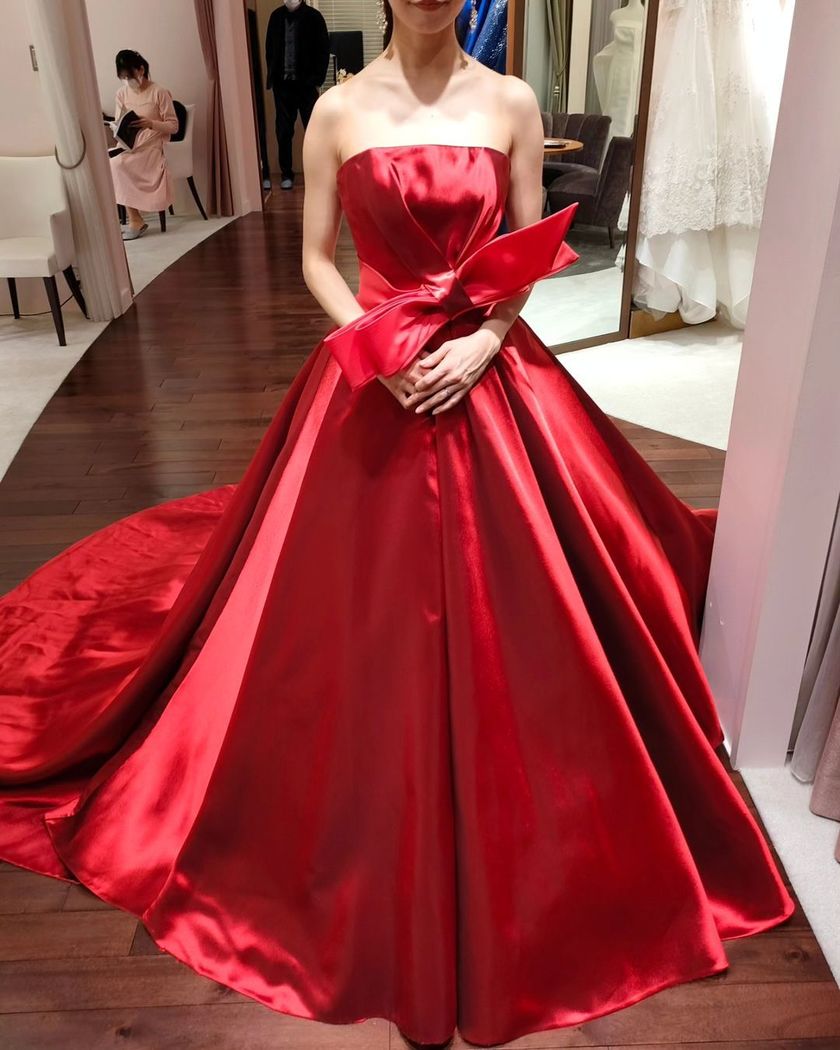 レアな、別注カラーもある！憧れブランド【アントニオリーヴァ】のカラードレス特集♡にて紹介している画像