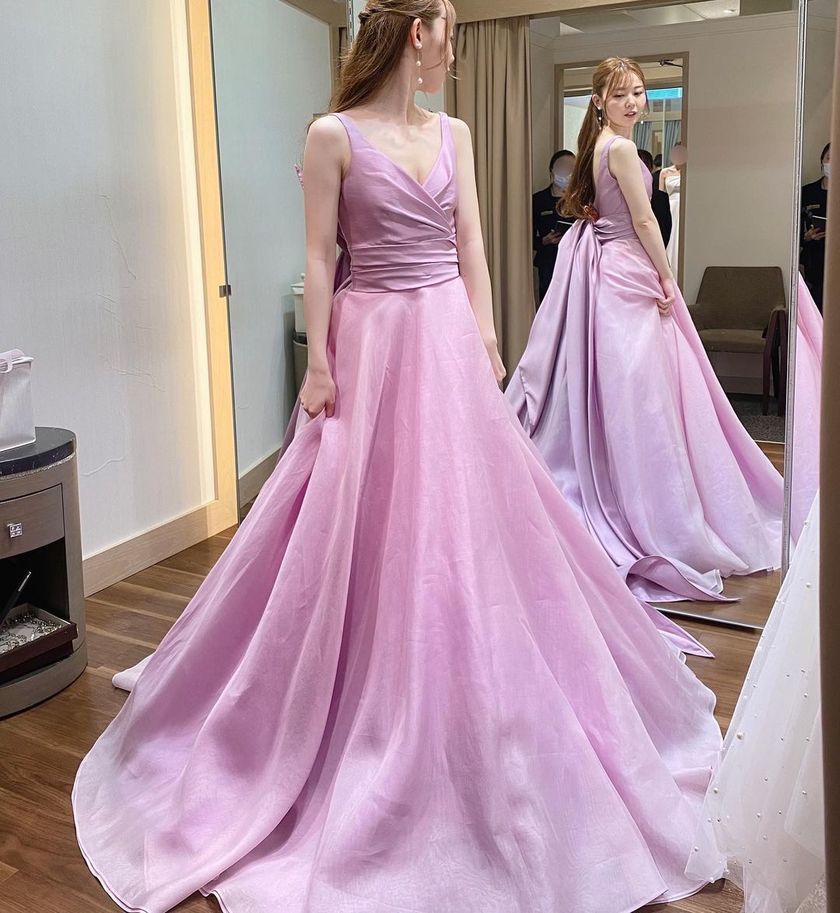 レアな、別注カラーもある！憧れブランド【アントニオリーヴァ】のカラードレス特集♡にて紹介している画像