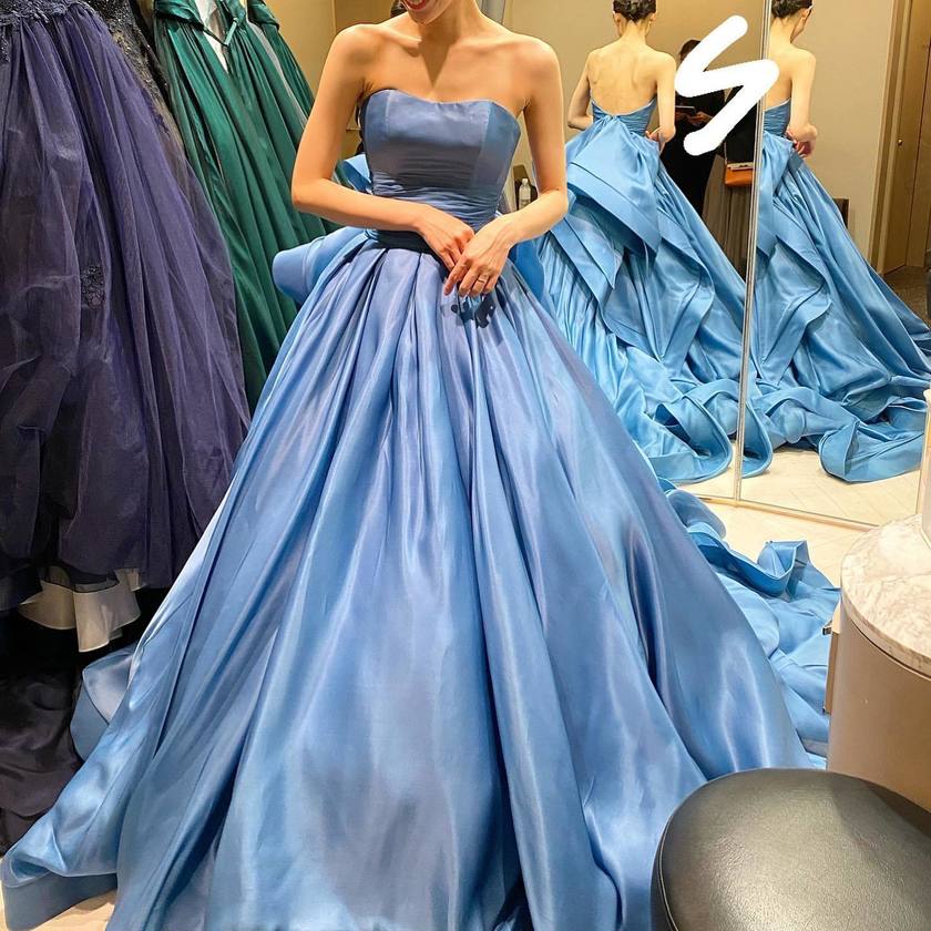 レアな、別注カラーもある！憧れブランド【アントニオリーヴァ】のカラードレス特集♡にて紹介している画像