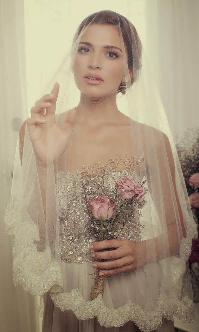 "Three Cute Veil Patterns to Brighten Up Your Floral Wedding Dress!"にて紹介している画像