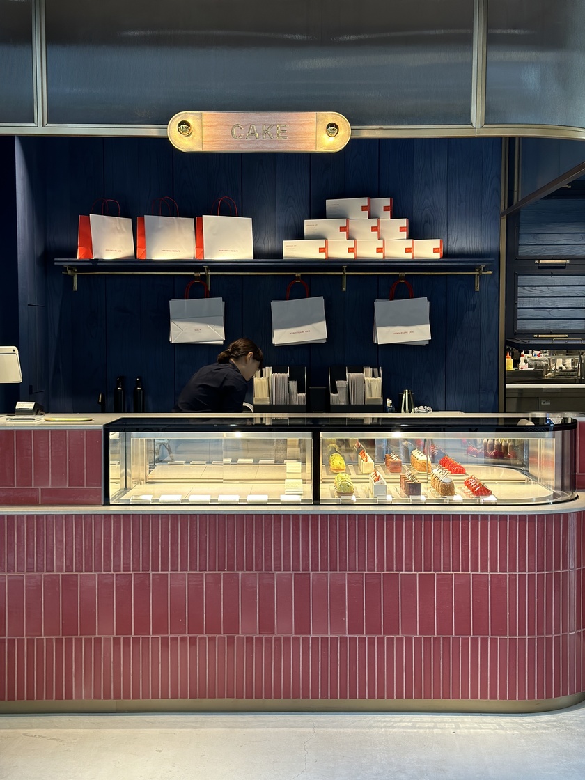 티파니 매장 오픈으로 화제! 올해 리뉴얼 오픈한 '아니베르셀 오모테산도' 탐방 리포트🩵💙にて紹介している画像