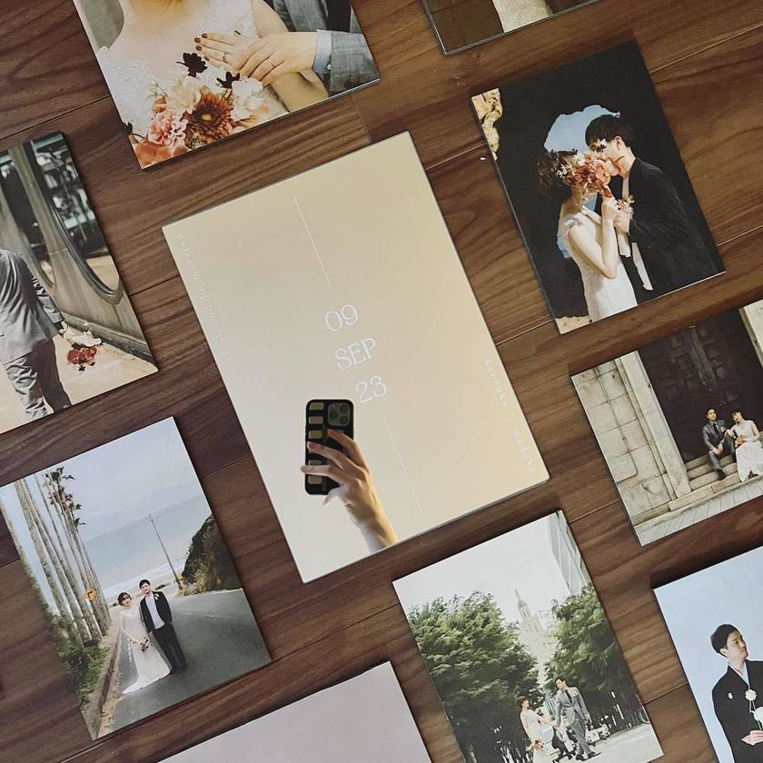 An idea to decorate a mirror with a photo panel that guests can take pictures with 🤳🏻🪞にて紹介している画像