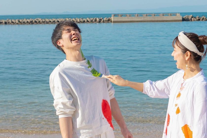 一度はやってみたい♡「ペイントフォト」のやり方・流れ・準備するもの・撮りたい写真まとめ🎨にて紹介している画像