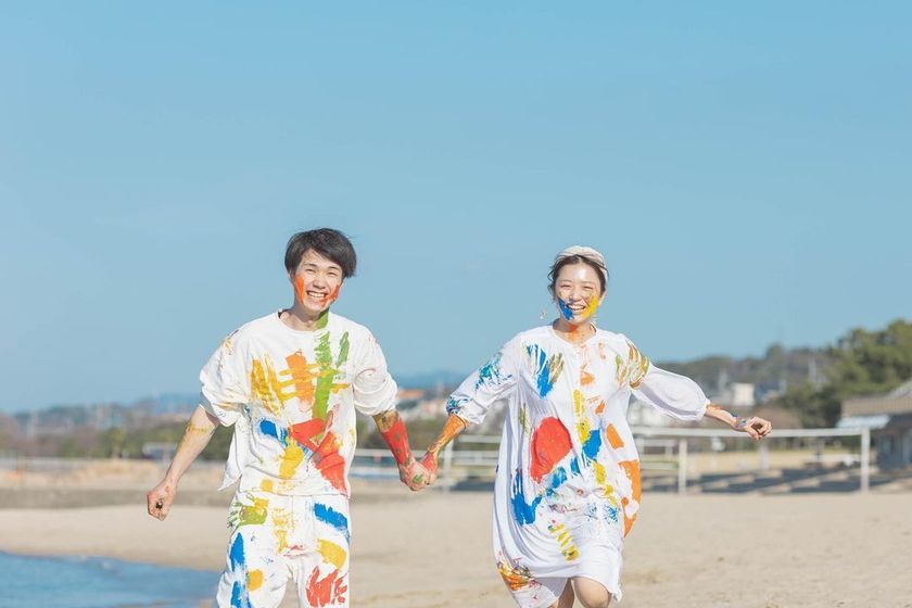 一度はやってみたい♡「ペイントフォト」のやり方・流れ・準備するもの・撮りたい写真まとめ🎨にて紹介している画像