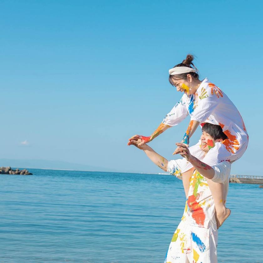 一度はやってみたい♡「ペイントフォト」のやり方・流れ・準備するもの・撮りたい写真まとめ🎨にて紹介している画像