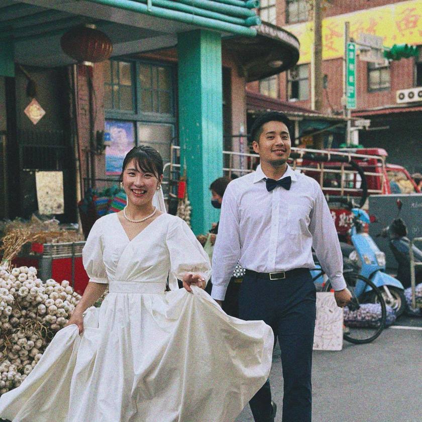 Retro night markets and classic locations ♡ Wonderful wedding photos from "pre-wedding shoots in Taiwan" and affordable photo plan information 🇹🇼にて紹介している画像