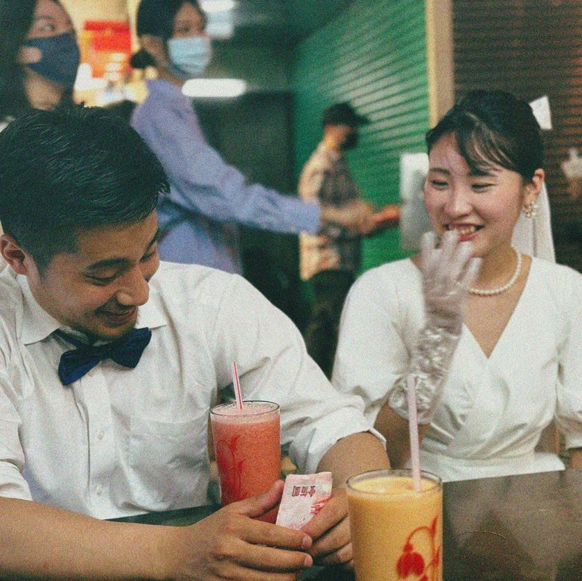 Retro night markets and classic locations ♡ Wonderful wedding photos from "pre-wedding shoots in Taiwan" and affordable photo plan information 🇹🇼にて紹介している画像