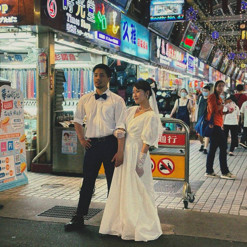 Retro night markets and classic locations ♡ Wonderful wedding photos from "pre-wedding shoots in Taiwan" and affordable photo plan information 🇹🇼にて紹介している画像