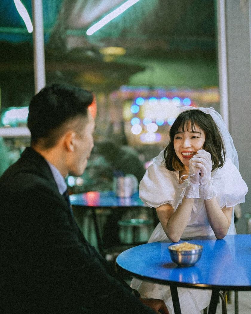 Retro night markets and classic locations ♡ Wonderful wedding photos from "pre-wedding shoots in Taiwan" and affordable photo plan information 🇹🇼にて紹介している画像