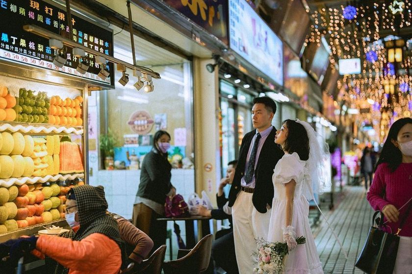 Retro night markets and classic locations ♡ Wonderful wedding photos from "pre-wedding shoots in Taiwan" and affordable photo plan information 🇹🇼にて紹介している画像