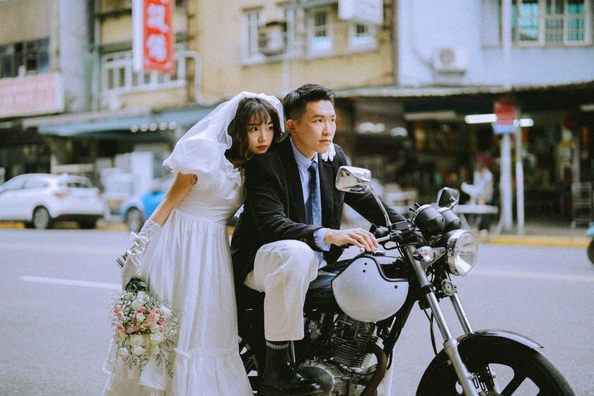 Retro night markets and classic locations ♡ Wonderful wedding photos from "pre-wedding shoots in Taiwan" and affordable photo plan information 🇹🇼にて紹介している画像