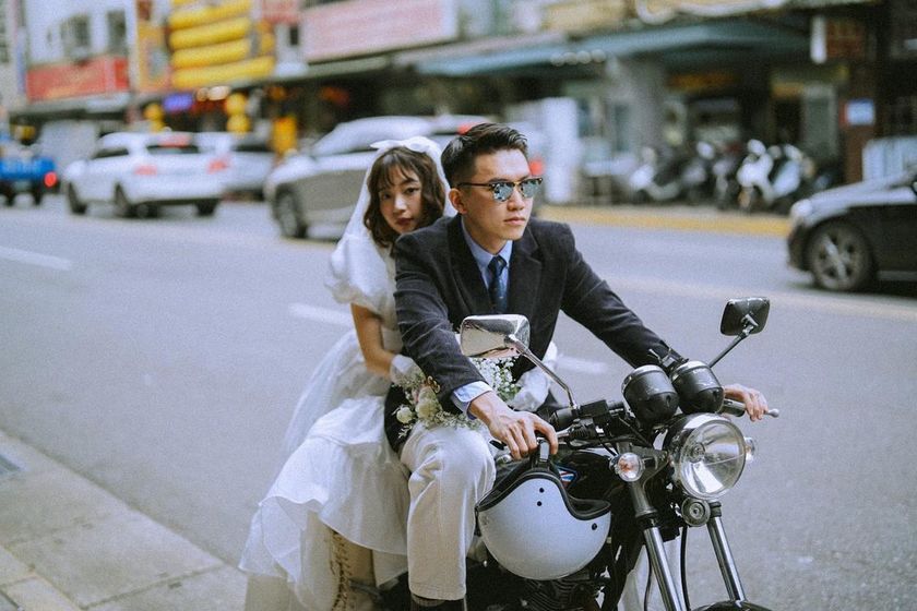 Retro night markets and classic locations ♡ Wonderful wedding photos from "pre-wedding shoots in Taiwan" and affordable photo plan information 🇹🇼にて紹介している画像
