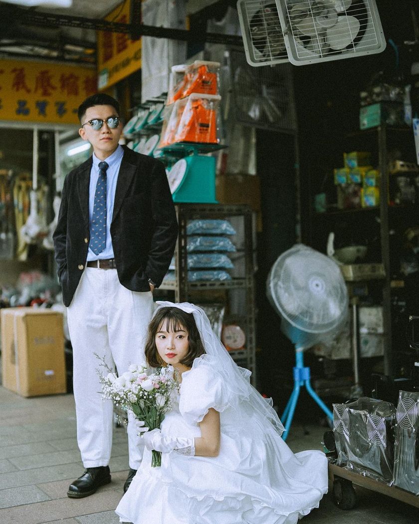Retro night markets and classic locations ♡ Wonderful wedding photos from "pre-wedding shoots in Taiwan" and affordable photo plan information 🇹🇼にて紹介している画像