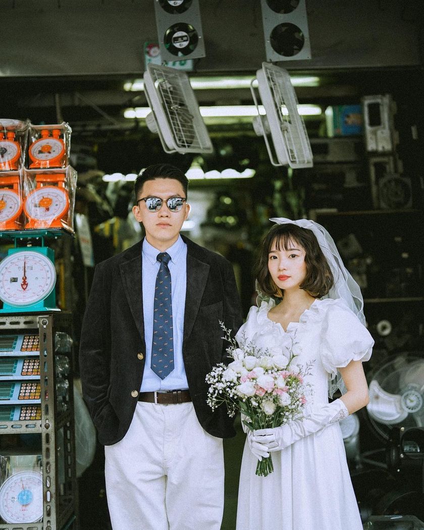 Retro night markets and classic locations ♡ Wonderful wedding photos from "pre-wedding shoots in Taiwan" and affordable photo plan information 🇹🇼にて紹介している画像