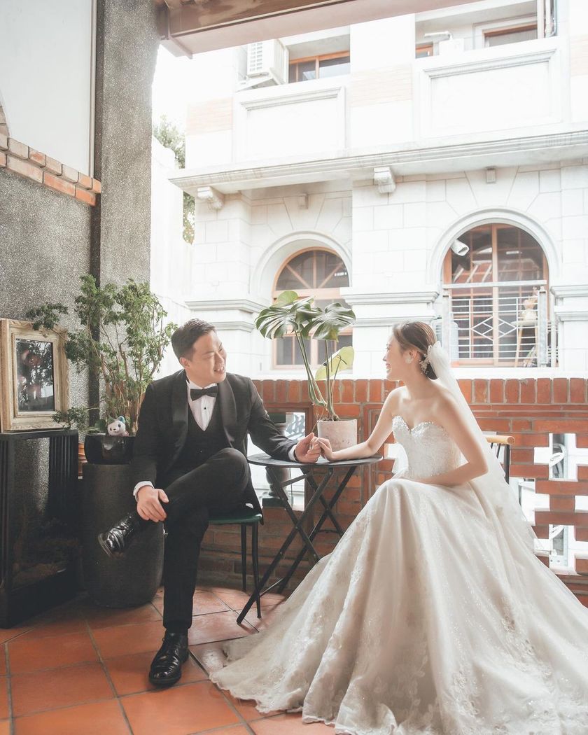 Retro night markets and classic locations ♡ Wonderful wedding photos from "pre-wedding shoots in Taiwan" and affordable photo plan information 🇹🇼にて紹介している画像