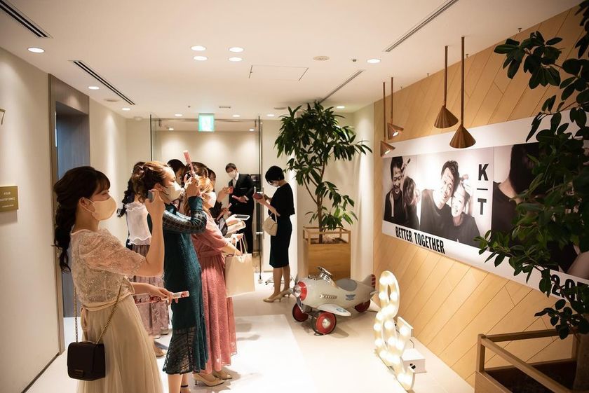 Life-size and larger-than-life prints! It's stylish to decorate the welcome space with gigantic posters and tapestries 🖤にて紹介している画像