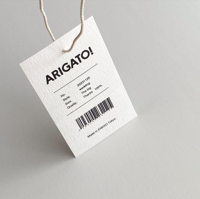 I want to replicate the idea of thank you tags and place cards inspired by real-looking clothing "tags" that make my heart flutter 🏷️💗にて紹介している画像