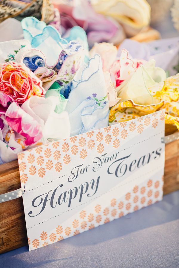 花嫁ハンカチ＊結婚式のHappy Tearsは花嫁さんの最後の涙♡にて紹介している画像