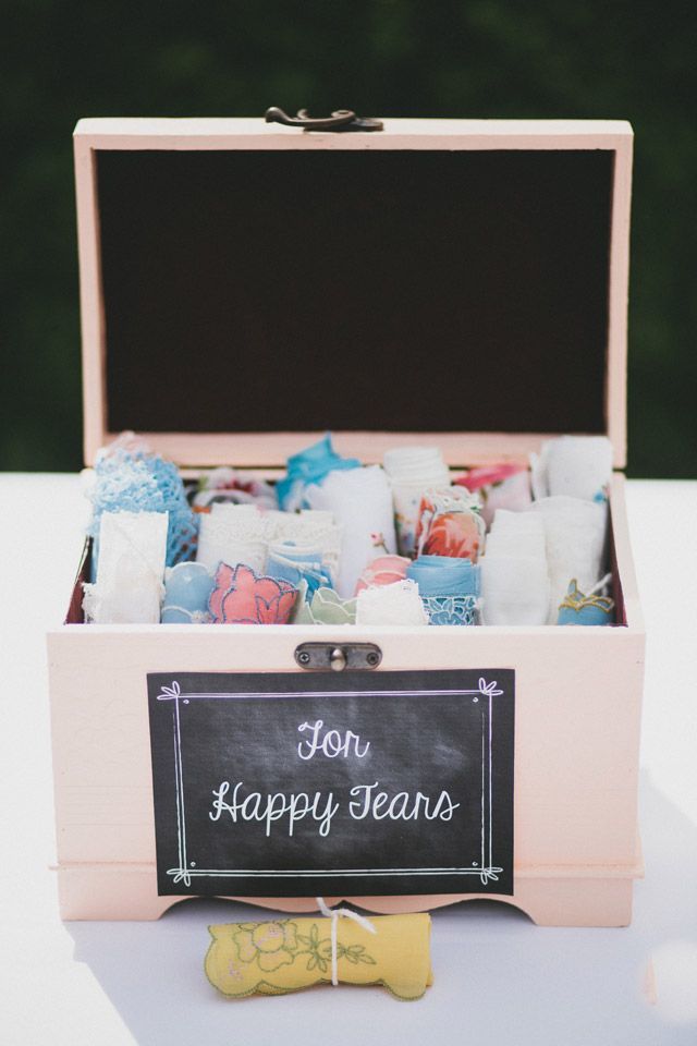 花嫁ハンカチ＊結婚式のHappy Tearsは花嫁さんの最後の涙♡にて紹介している画像
