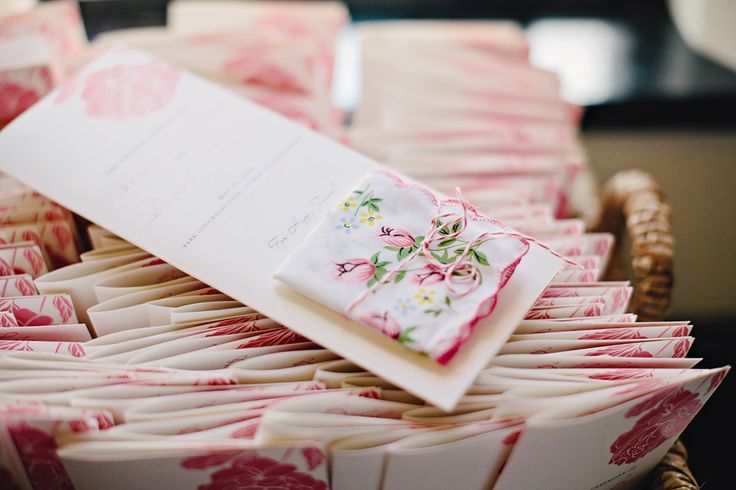 花嫁ハンカチ＊結婚式のHappy Tearsは花嫁さんの最後の涙♡にて紹介している画像