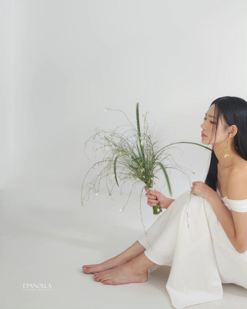 素朴な雰囲気の葉っぱだけ！シンプルな「葉物のみウェディングブーケ」特集🌿にて紹介している画像