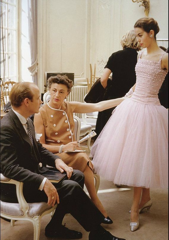 Atelier for Ladies: Indulge in the Exquisite Dresses Crafted by Dior♡にて紹介している画像