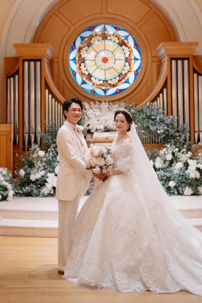 Collection of Popular Dresses from VICTRIA FRANCEZKA: Classical and Elegant Traditional Style Dressesにて紹介している画像