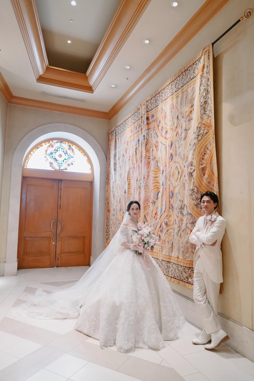 Collection of Popular Dresses from VICTRIA FRANCEZKA: Classical and Elegant Traditional Style Dressesにて紹介している画像