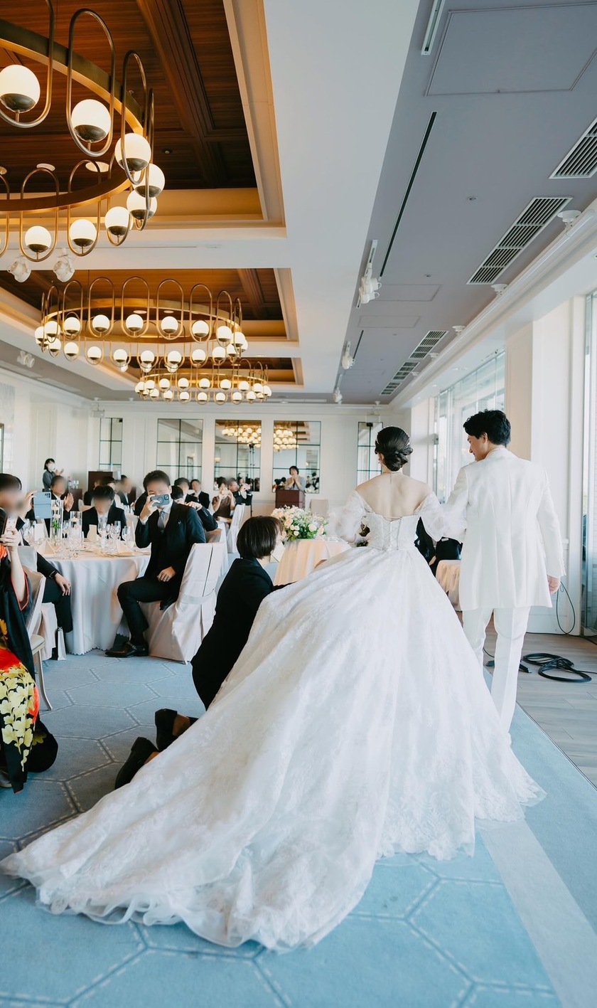 Collection of Popular Dresses from VICTRIA FRANCEZKA: Classical and Elegant Traditional Style Dressesにて紹介している画像