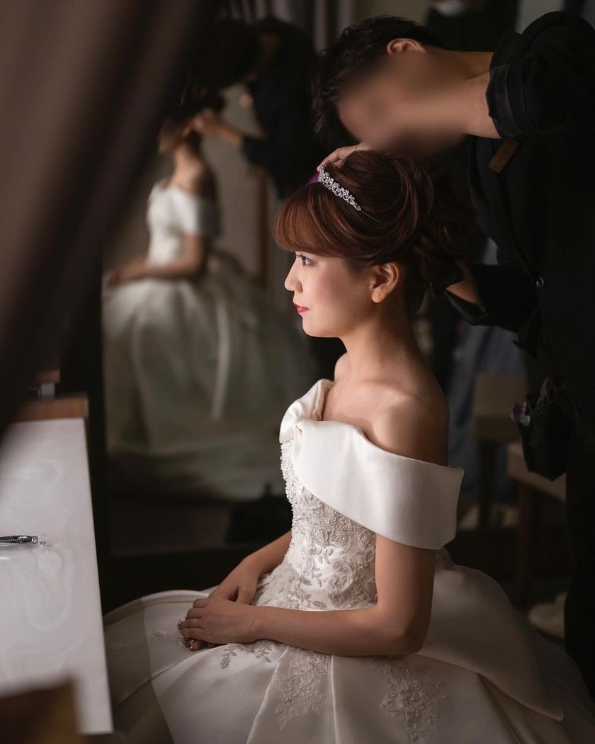 Collection of Popular Dresses from VICTRIA FRANCEZKA: Classical and Elegant Traditional Style Dressesにて紹介している画像