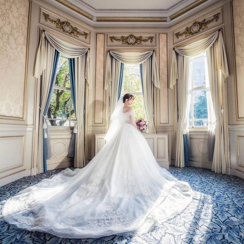 Collection of Popular Dresses from VICTRIA FRANCEZKA: Classical and Elegant Traditional Style Dressesにて紹介している画像