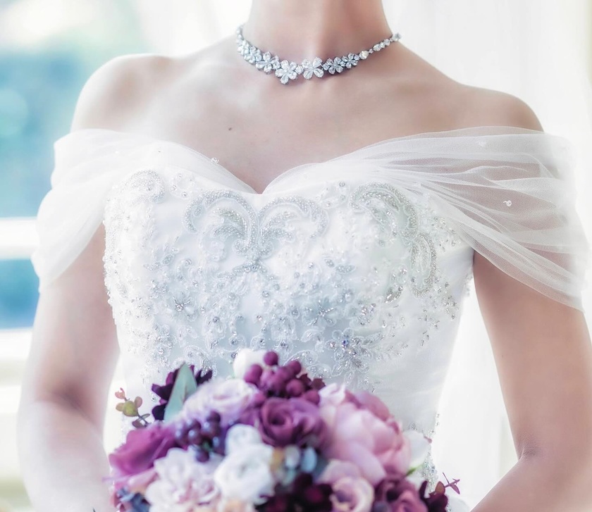 Collection of Popular Dresses from VICTRIA FRANCEZKA: Classical and Elegant Traditional Style Dressesにて紹介している画像