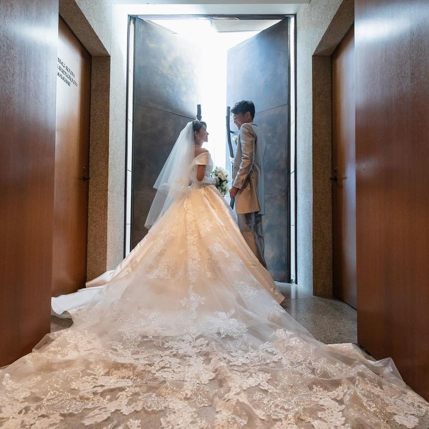 Collection of Popular Dresses from VICTRIA FRANCEZKA: Classical and Elegant Traditional Style Dressesにて紹介している画像