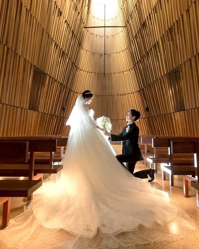 Collection of Popular Dresses from VICTRIA FRANCEZKA: Classical and Elegant Traditional Style Dressesにて紹介している画像