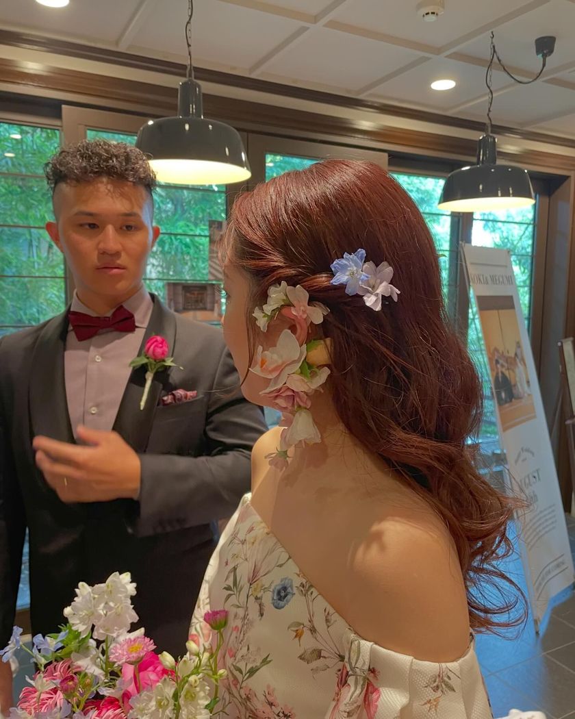 입어볼 수 없을 만큼 인기 있는 드레스! 모니크 루이리의 꽃무늬 드레스가 귀여워요🌷🕊️にて紹介している画像