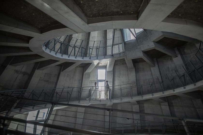 Stylish location photo spot discovered 📍 It's the 【Sea Pyramid】 at the triangular port in Kumamoto, where you can take amazing photos!にて紹介している画像