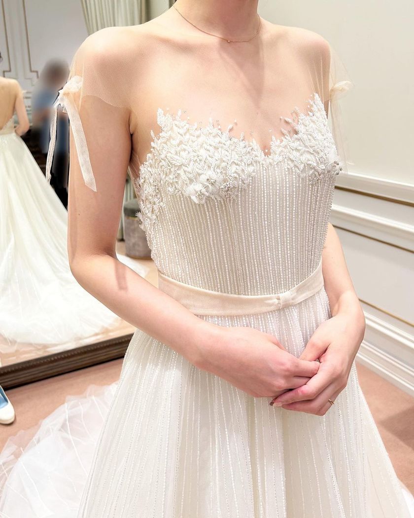 少し個性的なデザインにときめく♡イスラエル発のドレスブランド「リズ・マルチネス」特集にて紹介している画像