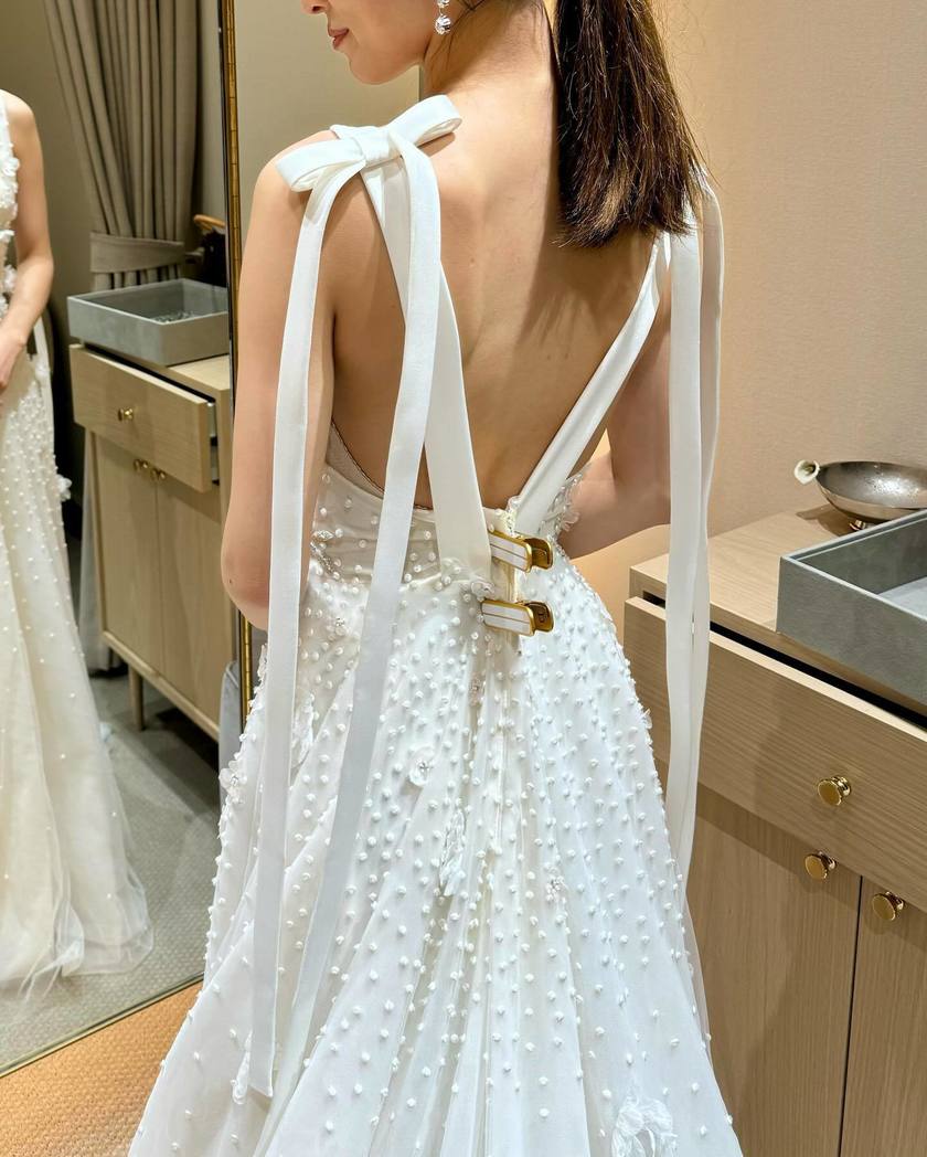 少し個性的なデザインにときめく♡イスラエル発のドレスブランド「リズ・マルチネス」特集にて紹介している画像