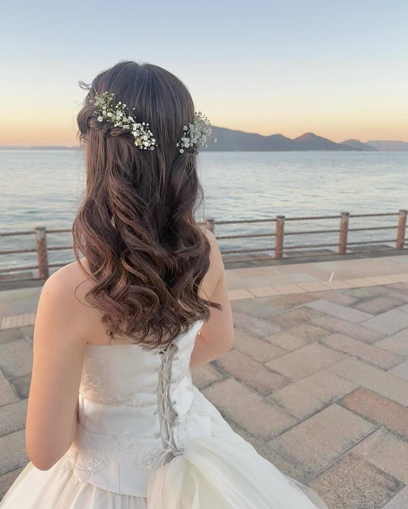 It's cute to apply it in a scattered way! *"Gypsophila Hair Arrangement" 2024 version♡にて紹介している画像