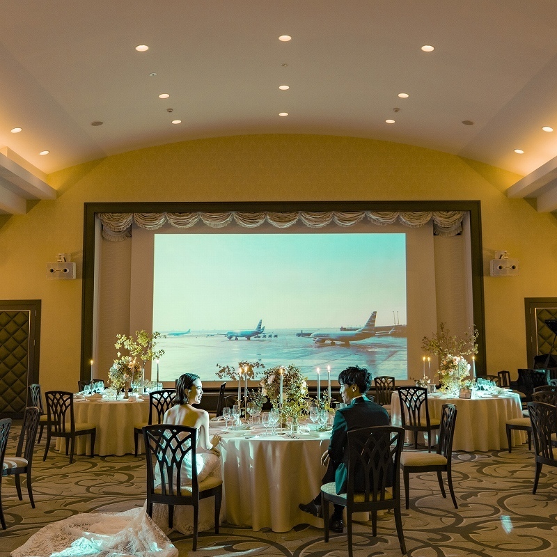 Just a 10-minute walk from Osaka International Airport! The location photos taken at Belle Classic Airport with the 【airplane】 are amazing ✈にて紹介している画像