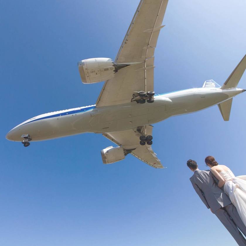 Just a 10-minute walk from Osaka International Airport! The location photos taken at Belle Classic Airport with the 【airplane】 are amazing ✈にて紹介している画像