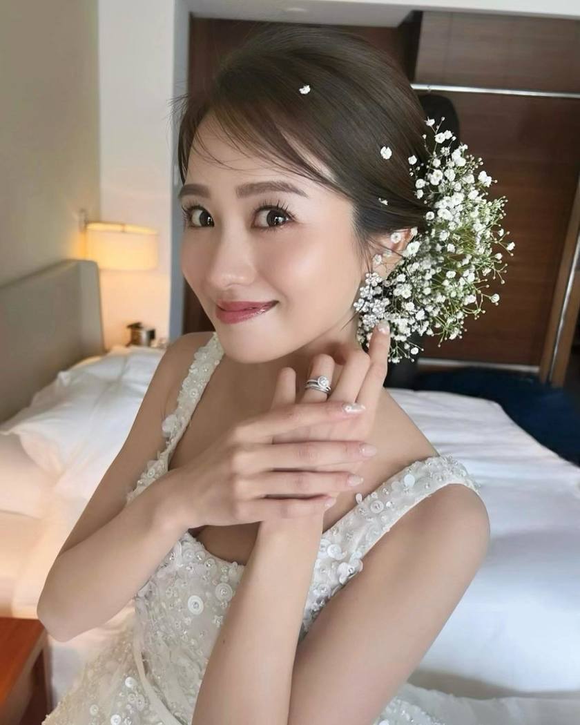 It's cute to apply it in a scattered way! *"Gypsophila Hair Arrangement" 2024 version♡にて紹介している画像