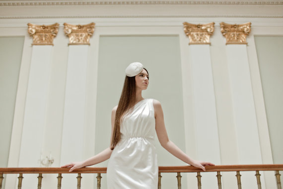 ロイヤルファミリー風＊ヘッドハットでワンランク上の花嫁に♡にて紹介している画像