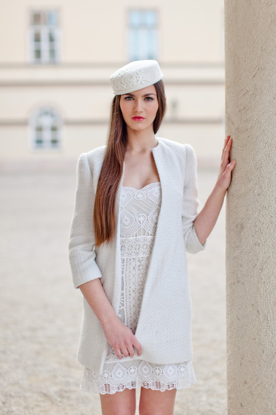 ロイヤルファミリー風＊ヘッドハットでワンランク上の花嫁に♡にて紹介している画像