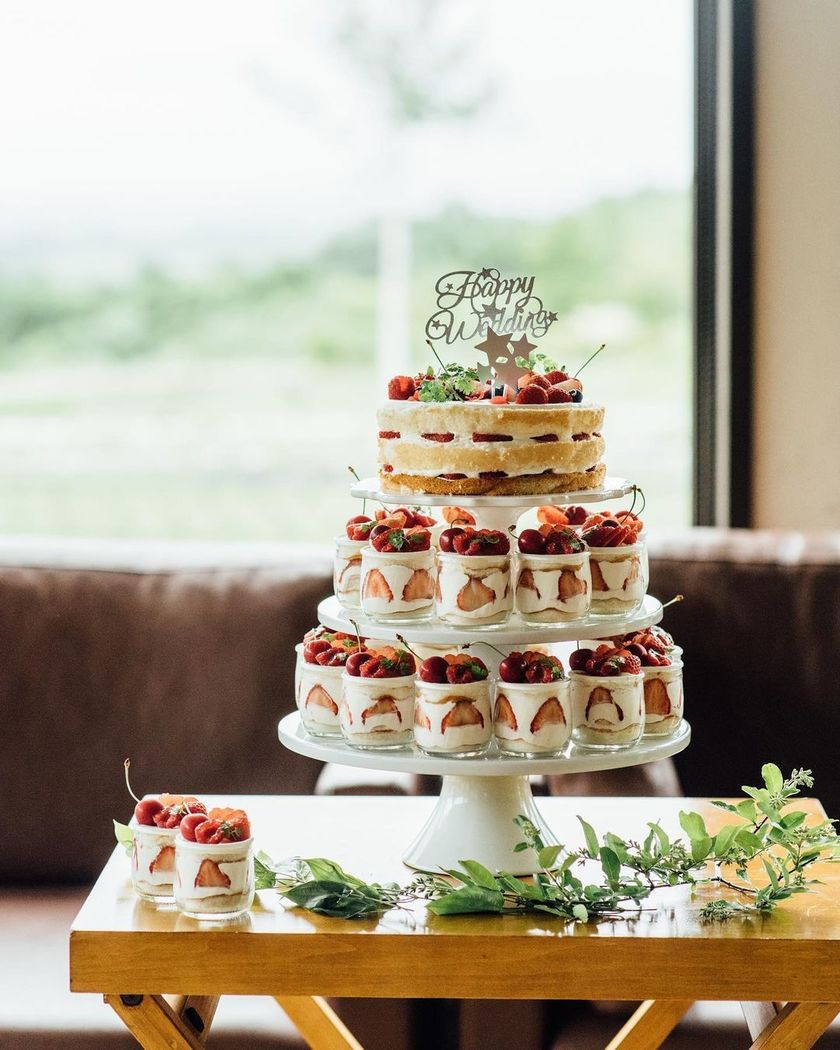 【2024】Please refer to this ♡ 18 stylish and cute wedding cakes that I thought were adorable 🎂にて紹介している画像