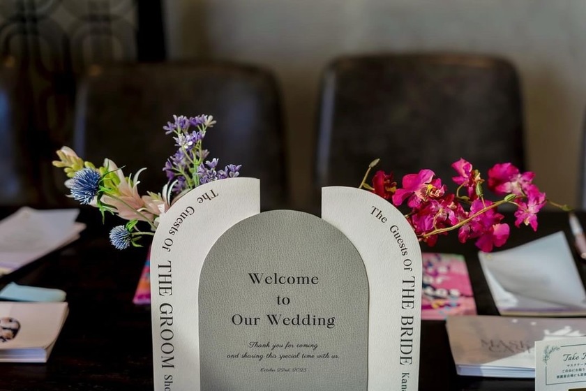 Trendy and stylish 🤍 7 real handmade 【Reception Signs】 by brides 🪽にて紹介している画像