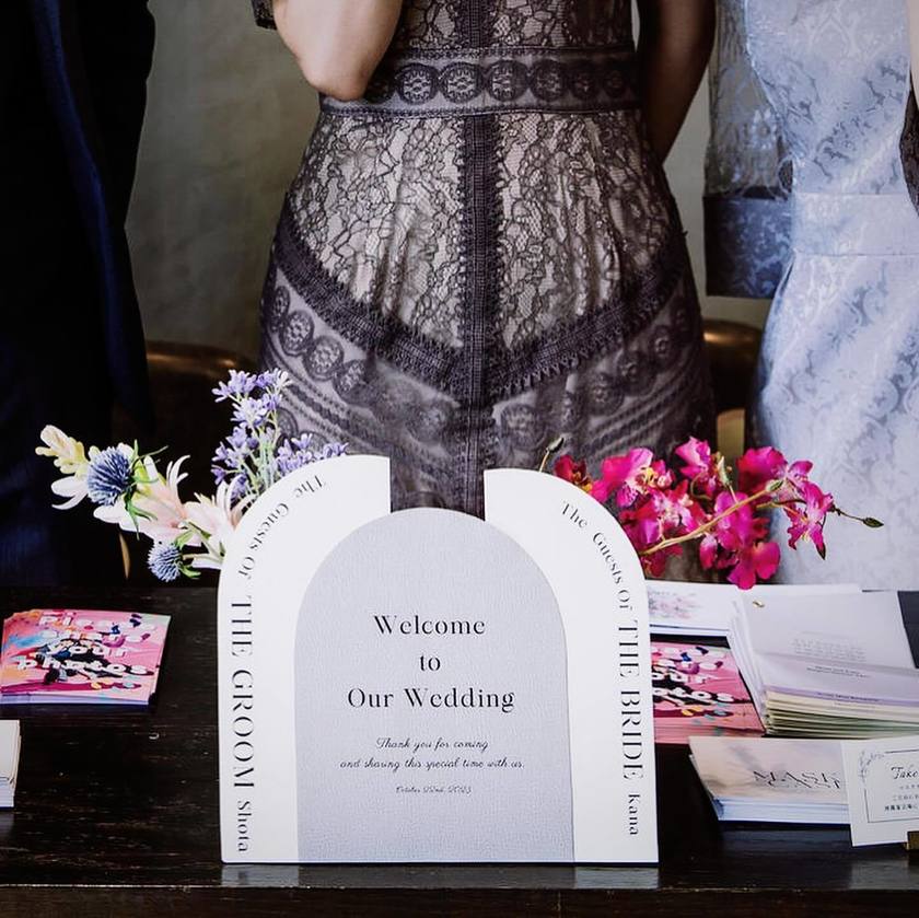 Trendy and stylish 🤍 7 real handmade 【Reception Signs】 by brides 🪽にて紹介している画像